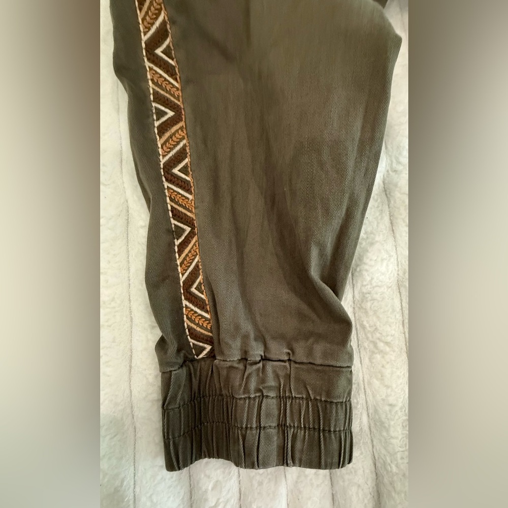 Driftwood Sedona Jogger Pant Olive Green, Woman’s M Loose fit - Picture 8 of 9